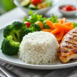 découvrez quelle quantité de riz prévoir par personne pour un repas équilibré, afin d'adapter vos portions et garantir un bon apport nutritionnel.